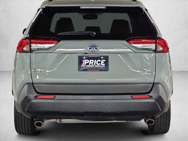 Used 2021 Toyota RAV4 XLE w/ Convenience Package AWD/4WD image 7