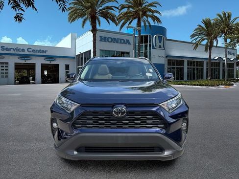 Used 2020 Toyota RAV4 XLE Premium FWD image 3