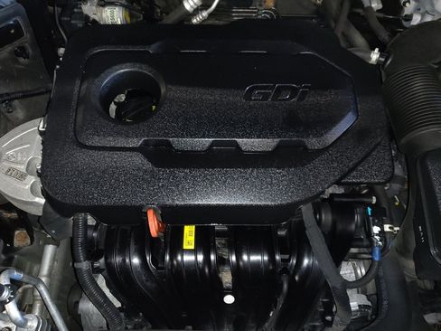 Used 2019 Hyundai Santa Fe SE image 30