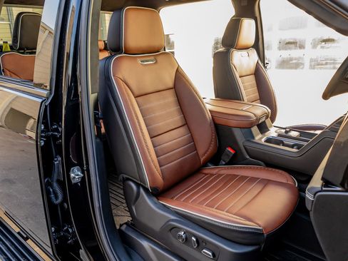 Used 2026 GMC Sierra 3500 Denali Ultimate image 31