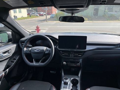 Used 2024 Ford Escape ST-Line w/ Tech Pack #1 image 9