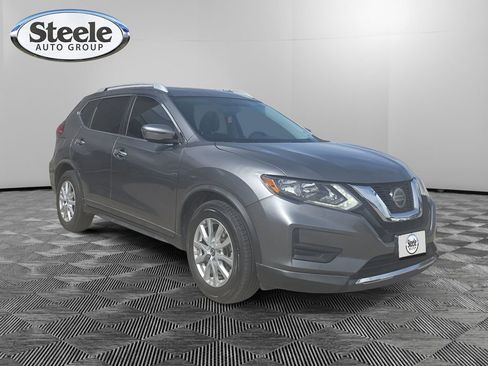 Used 2018 Nissan Rogue SV image 7