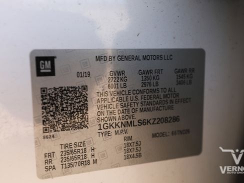 Used 2019 GMC Acadia SLT w/ LPO, Cargo Package image 13