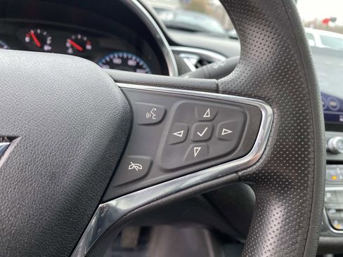 Used 2021 Chevrolet Malibu LT image 15