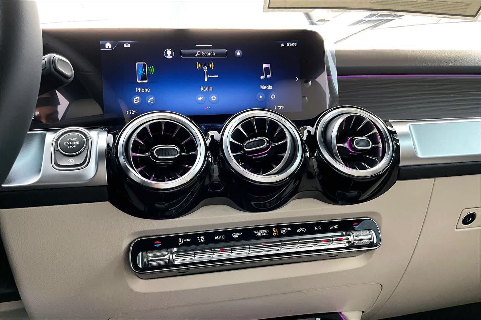 Used 2026 Mercedes-Benz GLB 250 image 12
