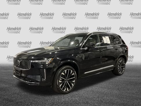 Used 2025 Volvo XC90 B5 Plus image 6