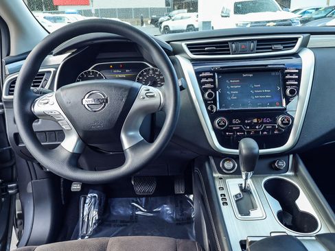 Used 2017 Nissan Murano S w/ Navigation Package image 3