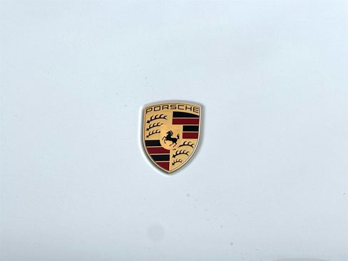 New 2026 Porsche Macan image 12