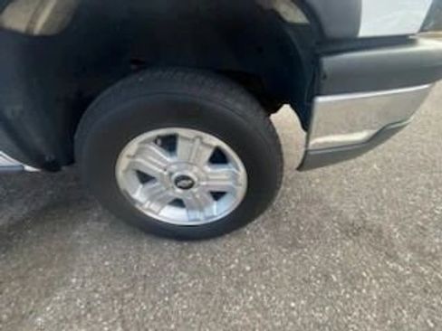 Used 2004 Chevrolet Silverado 1500 W/T w/ Light Duty Power Package image 5