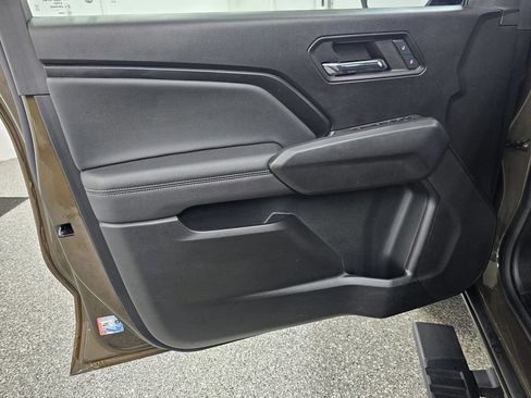 Used 2023 Chevrolet Colorado LT w/ LT Convenience Package AWD/4WD image 16