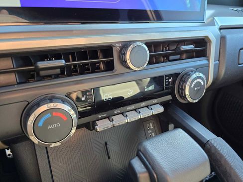 Used 2024 Toyota Tacoma TRD Sport AWD/4WD image 29