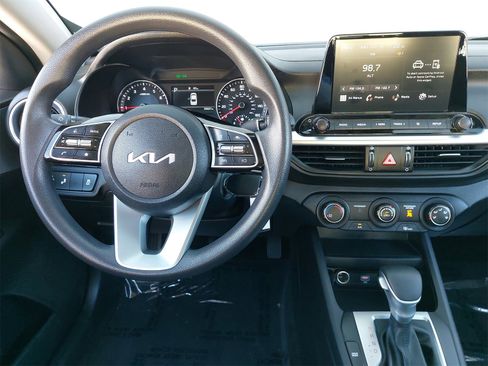 Certified 2023 Kia Forte LXS w/ LXS Technology Package image 15