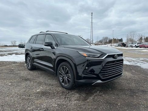 Used 2026 Toyota Grand Highlander Limited image 7