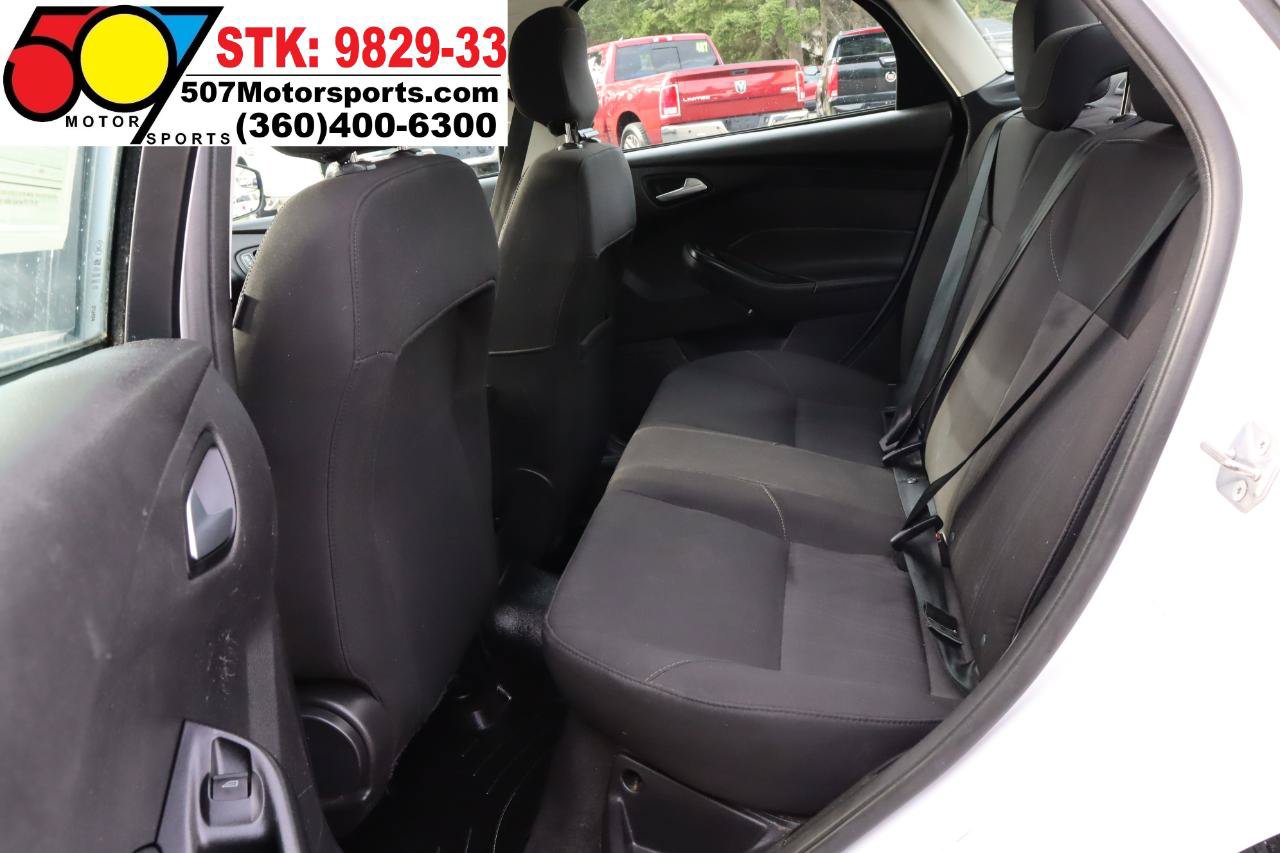 Used 2018 Ford Focus SE FWD image 14