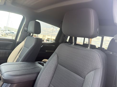 Certified 2023 Chevrolet Silverado 1500 LT w/ Z71 Off-Road Package AWD/4WD image 28