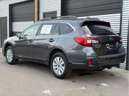Used 2019 Subaru Outback 2.5i Premium AWD/4WD image 7