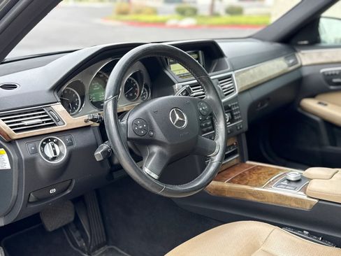 Used 2011 Mercedes-Benz E 550 Sedan image 15