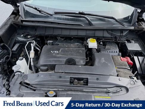 Used 2023 Nissan Pathfinder SL AWD/4WD image 32