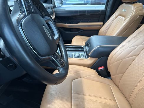 Used 2022 Ford Expedition Max Platinum AWD/4WD image 10