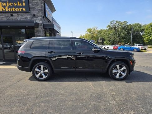 Used 2022 Jeep Grand Cherokee L Limited image 8