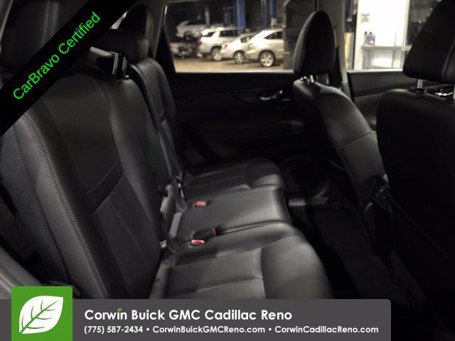 Used 2017 Nissan Rogue SL FWD image 32