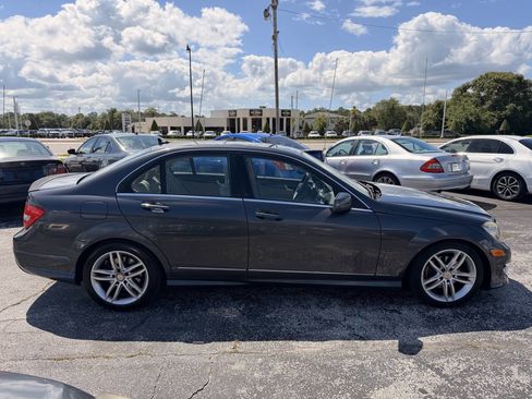 Used 2013 Mercedes-Benz C 250 Sedan image 3