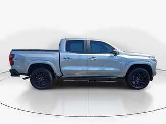 Used 2024 Chevrolet Colorado Z71 w/ Z71 Convenience Package 2 AWD/4WD video 3