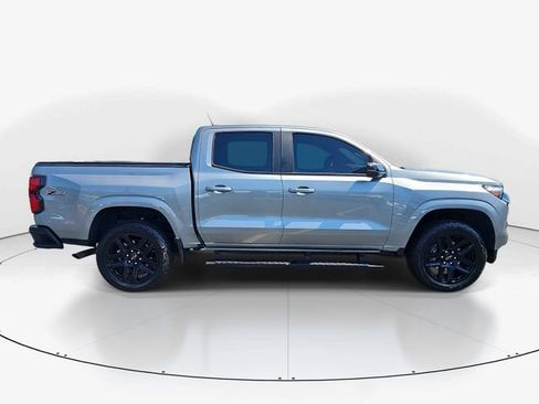 Used 2024 Chevrolet Colorado Z71 w/ Z71 Convenience Package 2 AWD/4WD image 3