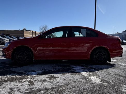 Used 2018 Volkswagen Jetta Sport image 8