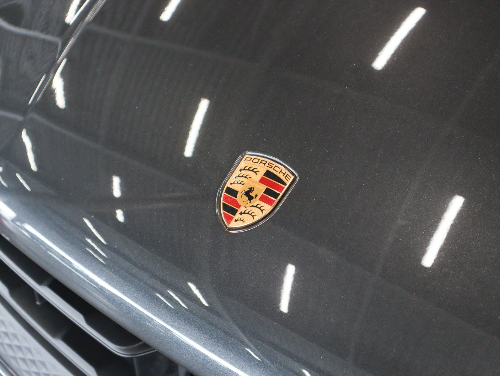 Certified 2024 Porsche Macan AWD/4WD image 25