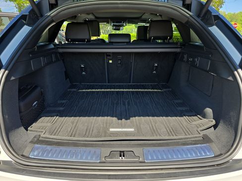Certified 2025 Land Rover Range Rover Velar Dynamic HSE AWD/4WD image 12