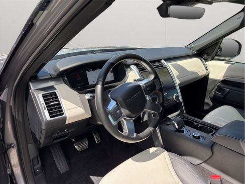 Used 2021 Land Rover Discovery S R-Dynamic AWD/4WD image 6