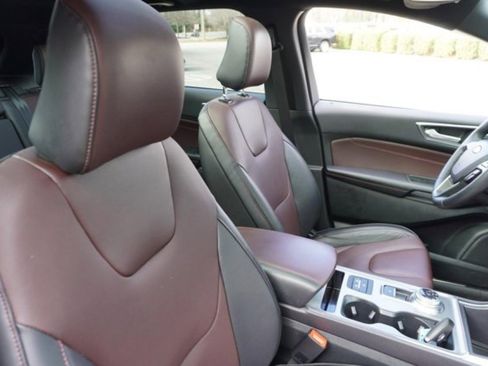 Used 2022 Ford Edge Titanium w/ Equipment Group 301A image 21