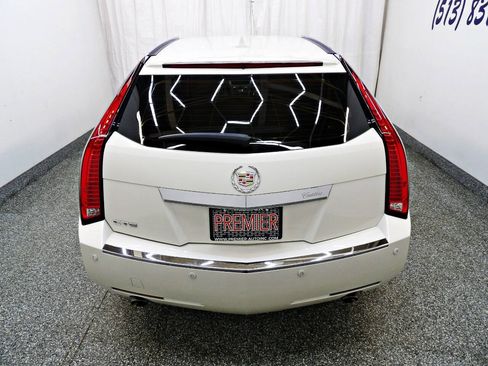 Used 2013 Cadillac CTS Luxury RWD image 5