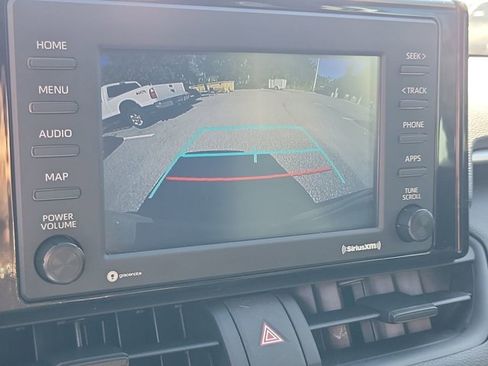 Used 2022 Toyota RAV4 LE image 20