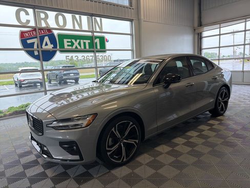 Used 2024 Volvo S60 B5 Core AWD/4WD image 3