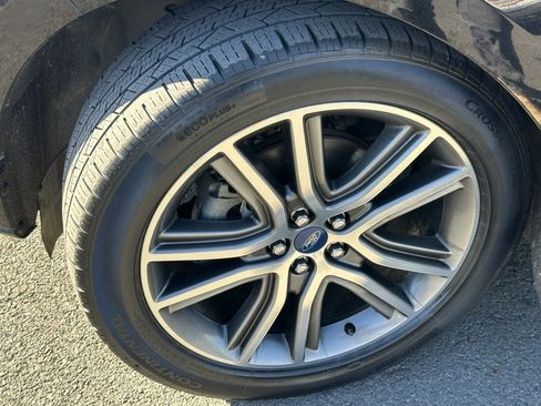 Used 2019 Ford Edge Titanium w/ Equipment Group 301A image 37