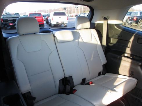 Used 2021 Kia Telluride EX w/ EX Premium Package image 22