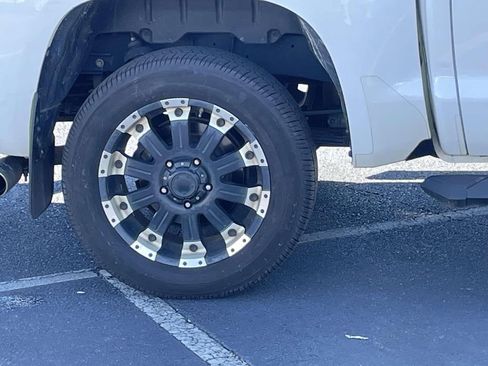 Used 2017 Toyota Tundra Limited image 11