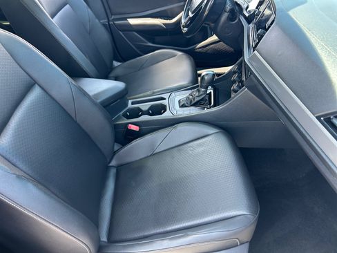 Used 2019 Volkswagen Jetta SE FWD image 18