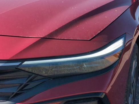 New 2026 Hyundai Elantra Limited image 10