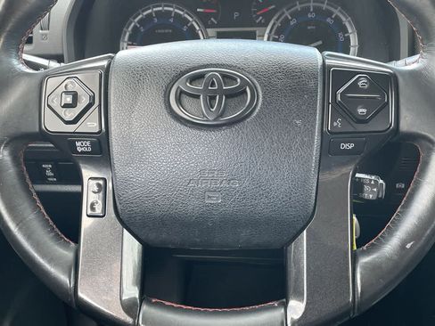 Used 2016 Toyota 4Runner Trail Premium AWD/4WD image 10