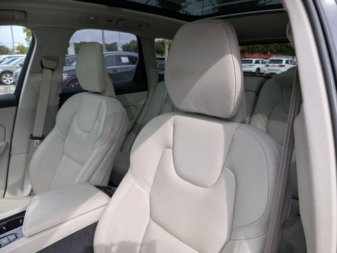 Used 2023 Volvo XC60 B6 Ultimate w/ Protection Package Premier AWD/4WD image 15