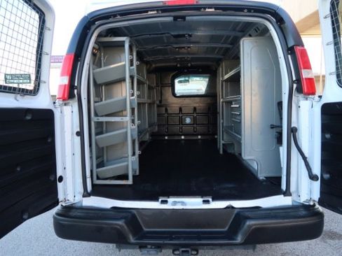 Used 2021 Chevrolet Express 2500 w/ Driver Convenience Package image 7