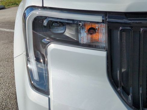 New 2026 Ford Maverick Lobo image 10