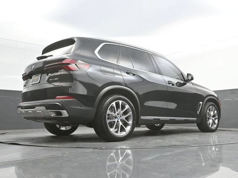 Certified 2025 BMW X5 sDrive40i w/ Climate Comfort Package RWD image 46