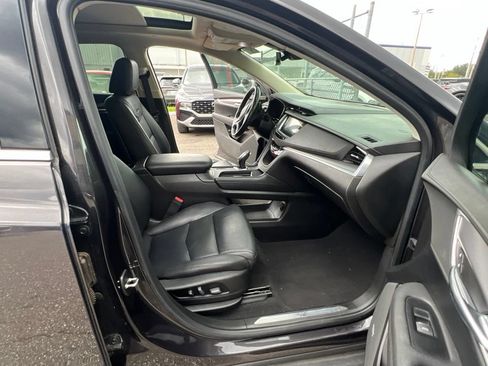 Used 2019 Cadillac XT5 Premium Luxury w/ Advanced Security Package FWD image 14