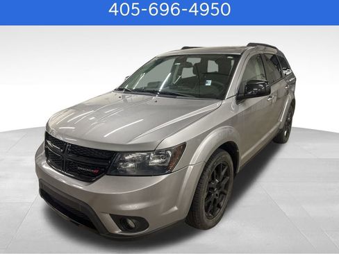 Used 2019 Dodge Journey SE w/ Blacktop Package image 1