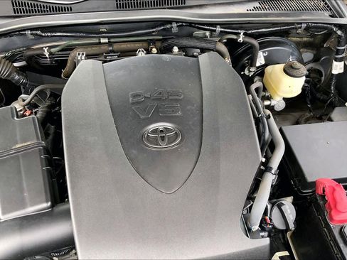 Used 2021 Toyota Tacoma SR5 RWD image 30