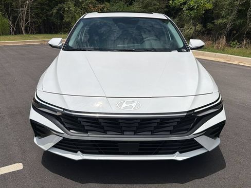 New 2026 Hyundai Elantra Limited FWD image 9